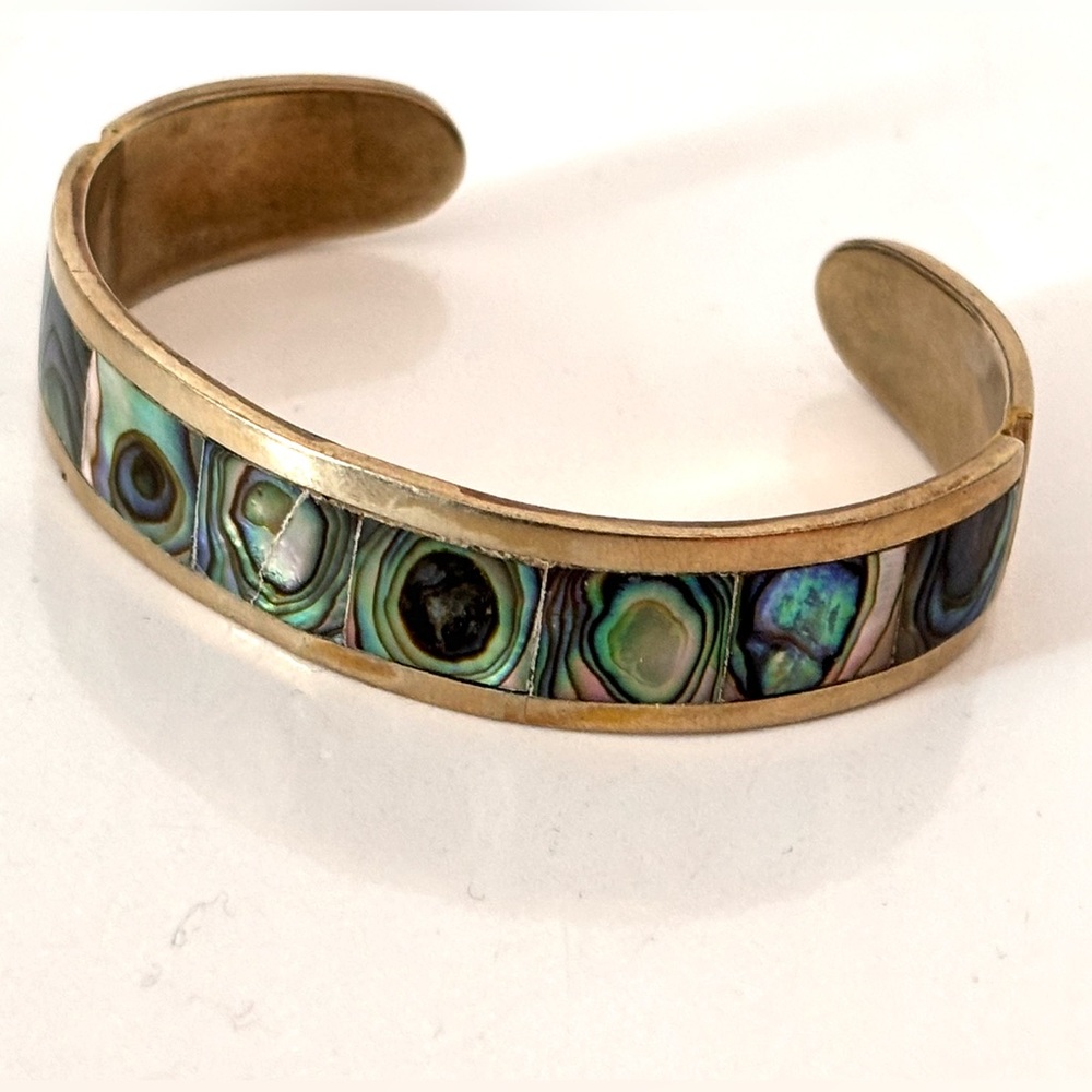 Vintage alpaca/abalone bracelet from Mexico, dating from the 1950s.